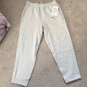 Lululemon Scuba Mid-rise Tapered 7/8 pant
